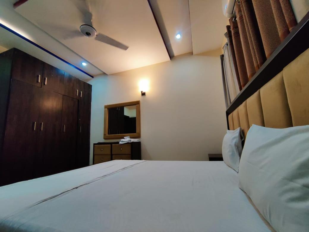 Luxury Guest Rooms Rawalpindi Eksteriør billede